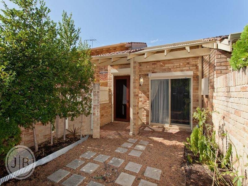 77B Comer St, Como WA 6152