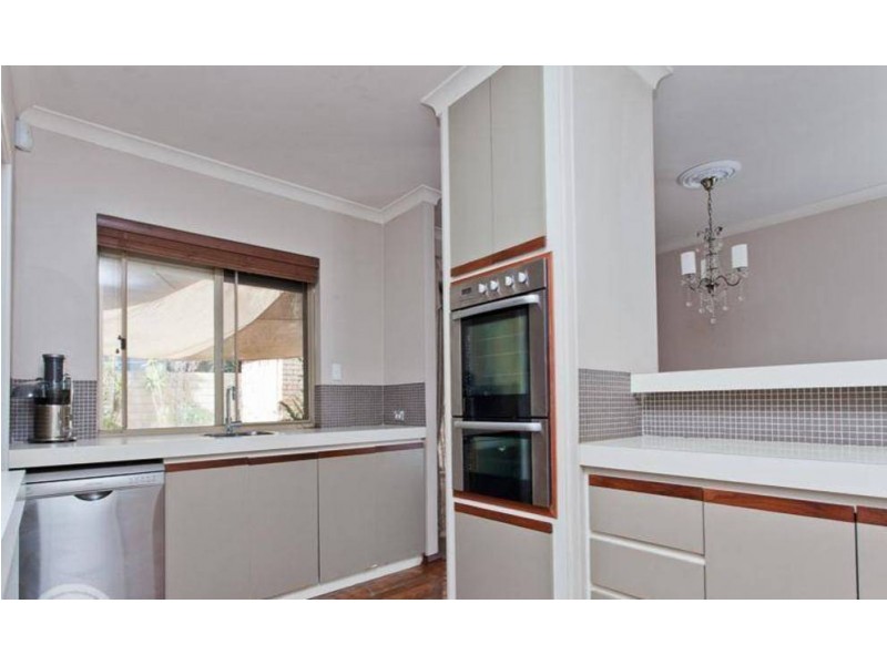 77B Comer St, Como WA 6152