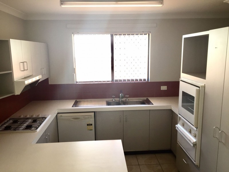 4/2  Cambey Way, Brentwood WA 6153