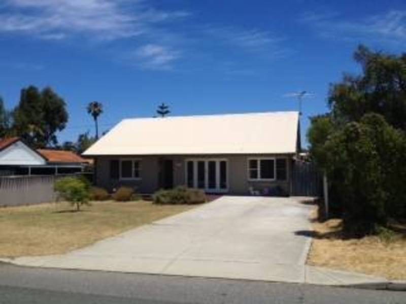 27 Latham Street, Alfred Cove WA 6154