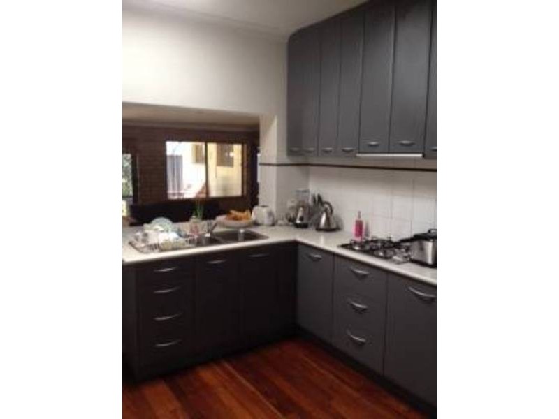 27 Latham Street, Alfred Cove WA 6154