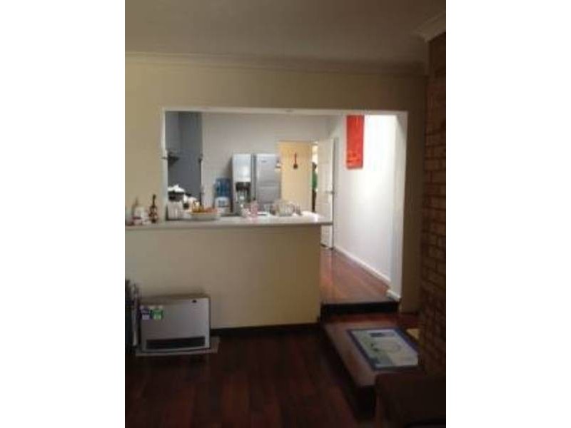 27 Latham Street, Alfred Cove WA 6154