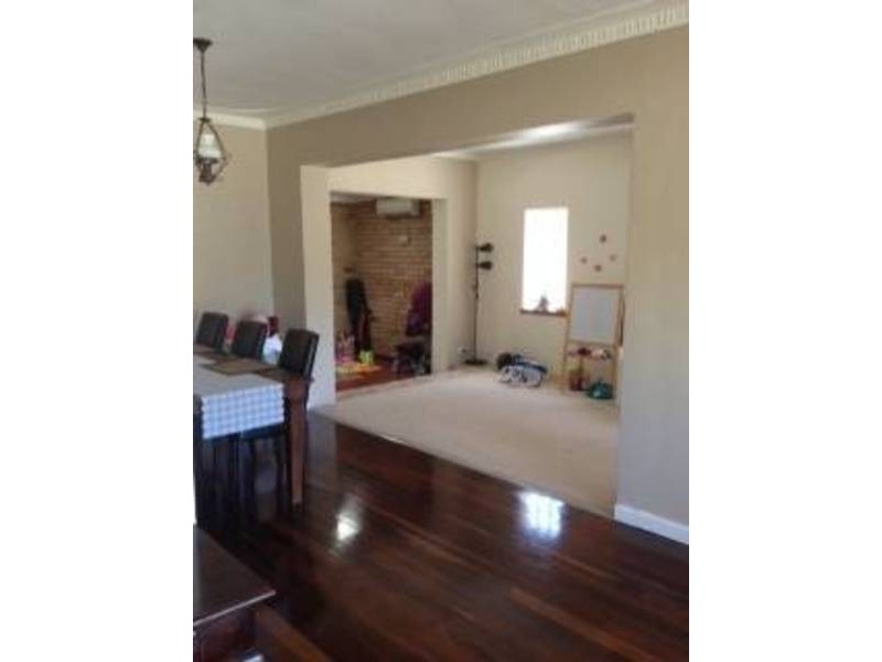 27 Latham Street, Alfred Cove WA 6154