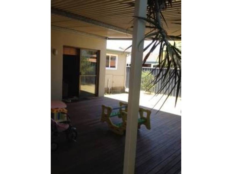 27 Latham Street, Alfred Cove WA 6154