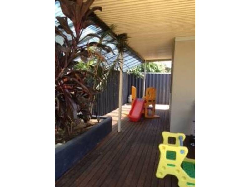 27 Latham Street, Alfred Cove WA 6154