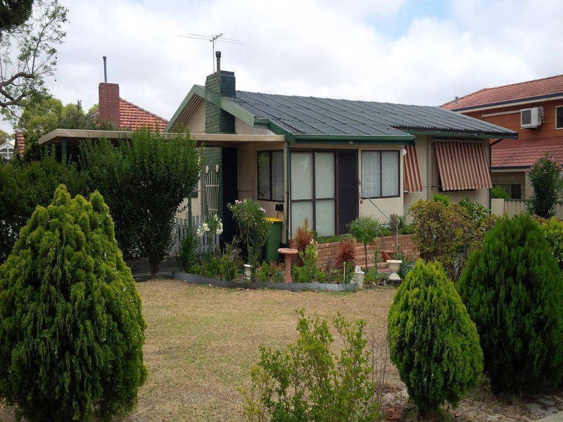 79 Moolyeen Rd, Brentwood WA 6153