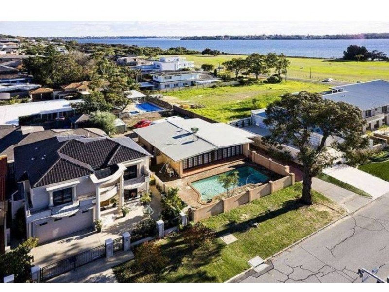 5 Ormond Road, Attadale WA 6156