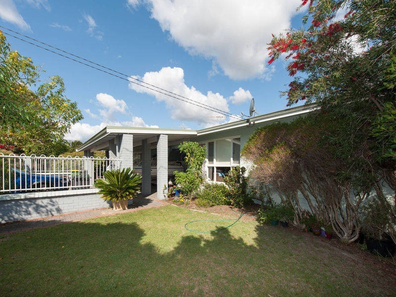 24 Devereaux Street, Armadale WA 6112