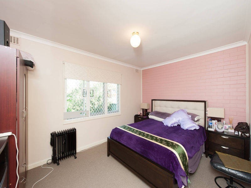 24 Devereaux Street, Armadale WA 6112