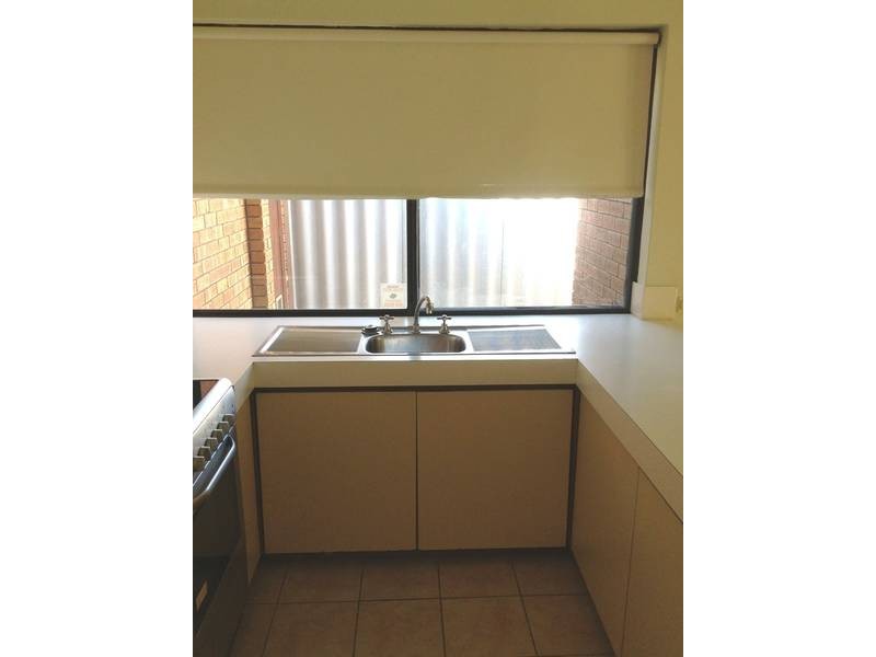 2/21 Golf Road, Parkwood WA 6147