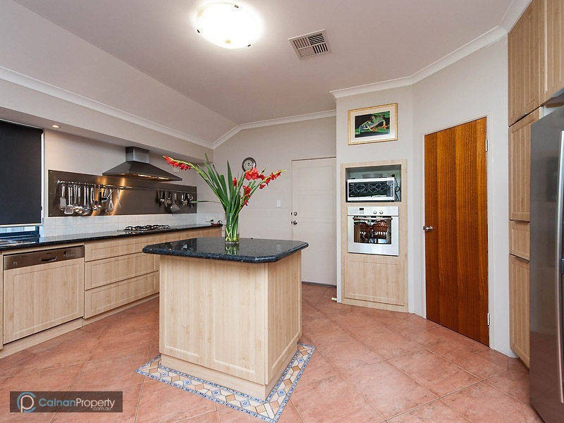 53 Peterborough Circle, North Lake WA 6163
