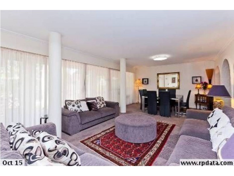 2/11 Wingfield Avenue, Crawley WA 6009