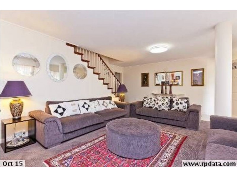 2/11 Wingfield Avenue, Crawley WA 6009