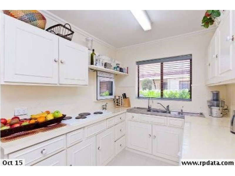 2/11 Wingfield Avenue, Crawley WA 6009