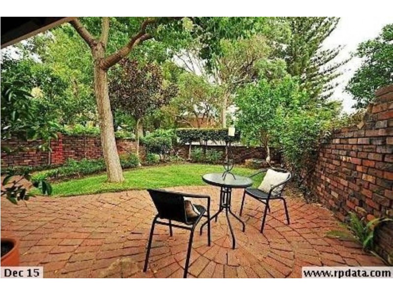 2/11 Wingfield Avenue, Crawley WA 6009