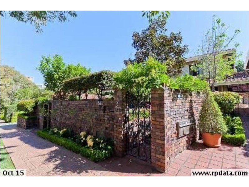 2/11 Wingfield Avenue, Crawley WA 6009