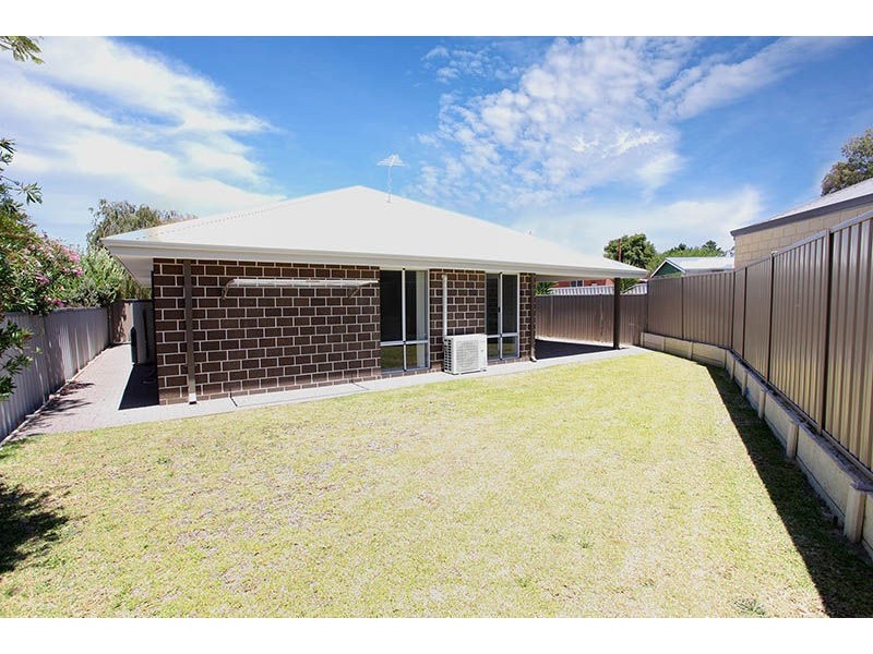 40 Oswald Street, Coolbellup WA 6163