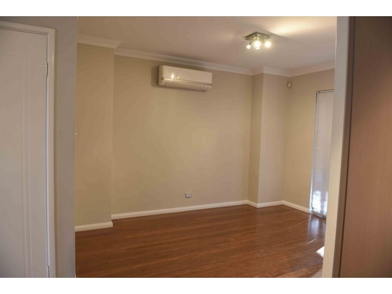 4/8 Sleat Road, Mount Pleasant WA 6153