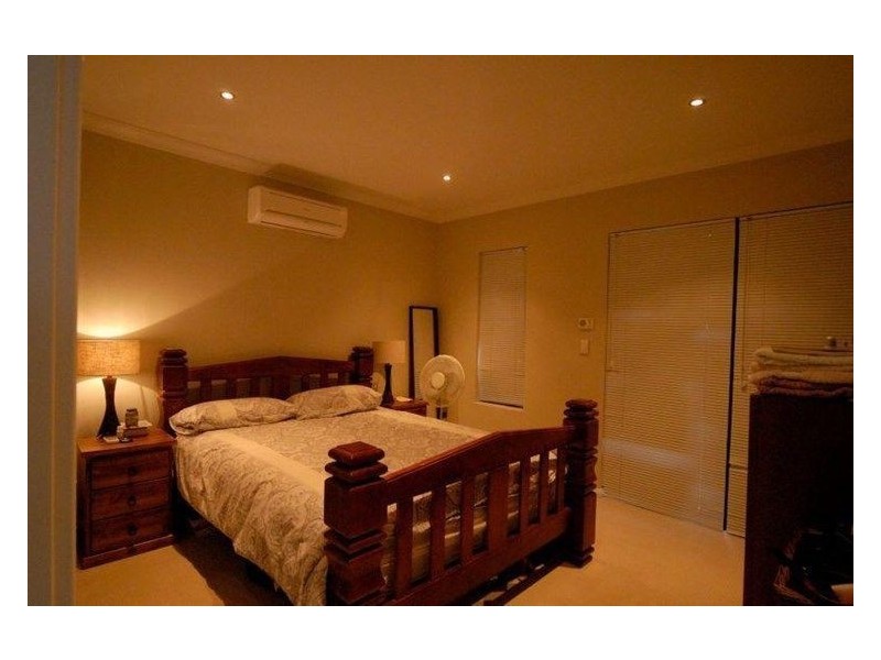 4/8 Sleat Road, Mount Pleasant WA 6153