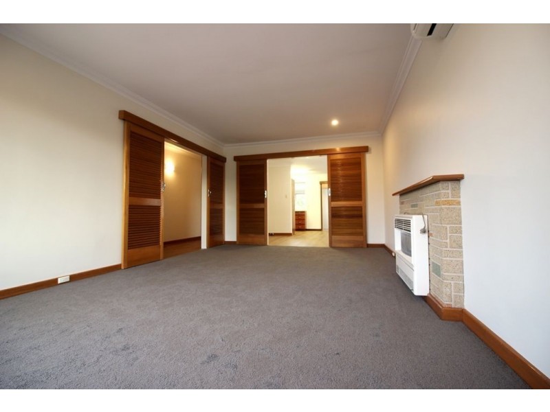 6 Boston Way, Booragoon WA 6154