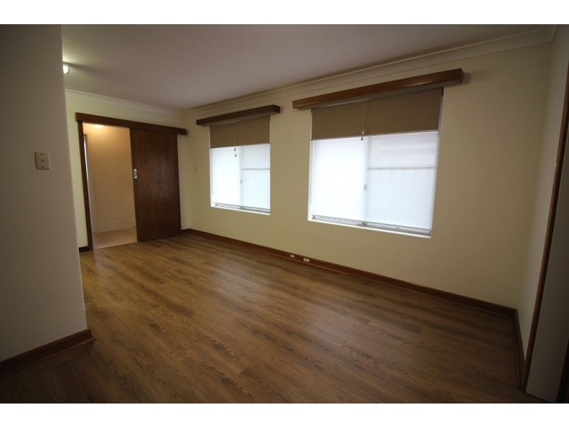 6 Boston Way, Booragoon WA 6154