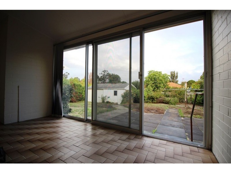 6 Boston Way, Booragoon WA 6154