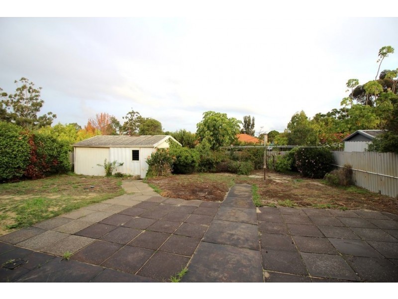 6 Boston Way, Booragoon WA 6154