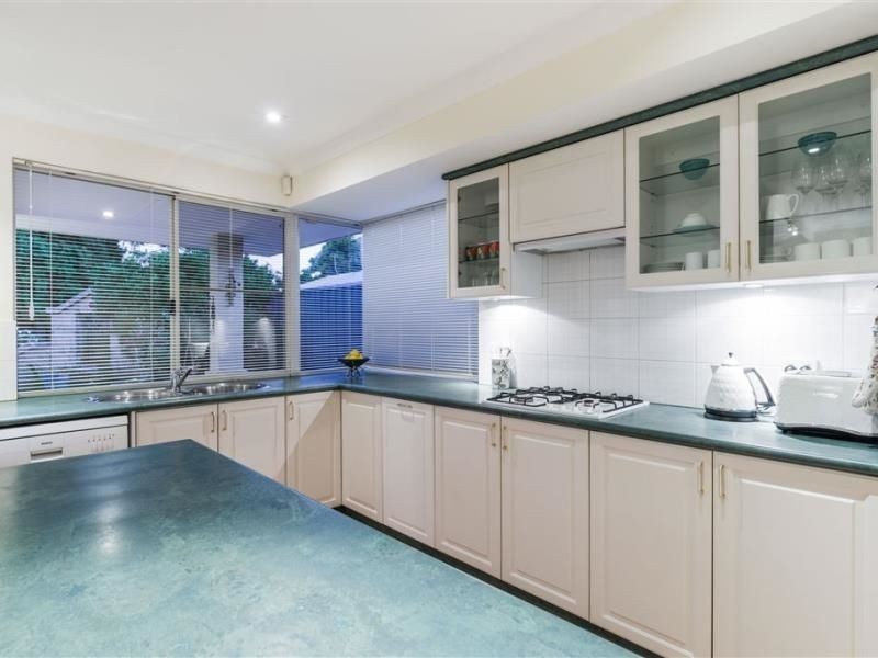 9 Bateman Road, Mount Pleasant WA 6153