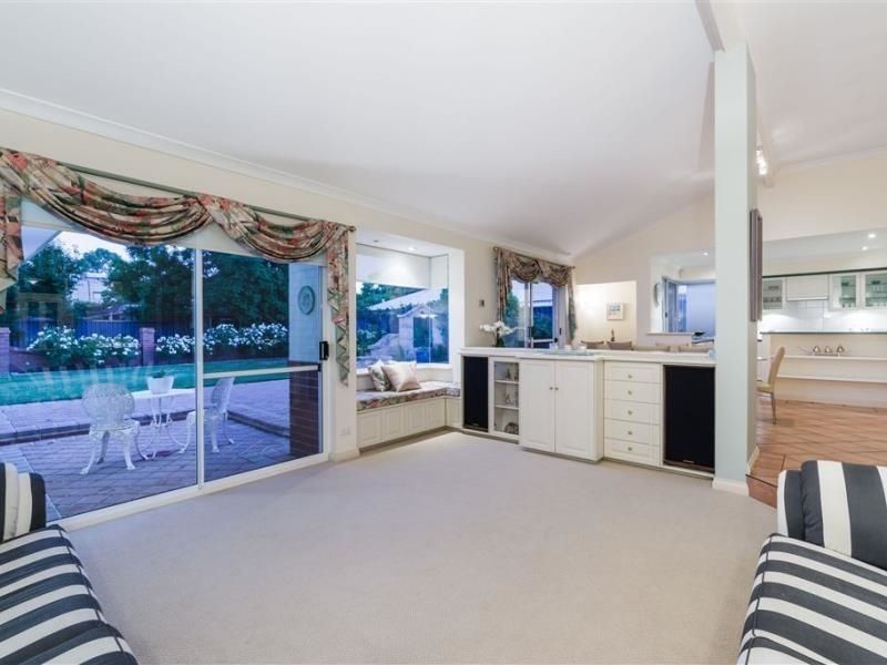 9 Bateman Road, Mount Pleasant WA 6153