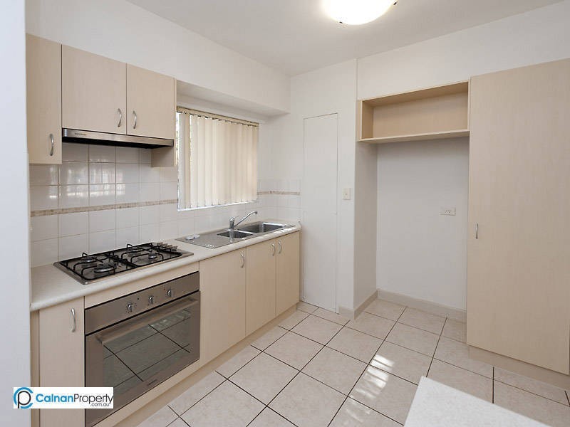 1/32  Waverley Road, Coolbellup WA 6163