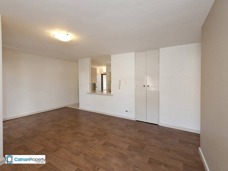 1/32  Waverley Road, Coolbellup WA 6163