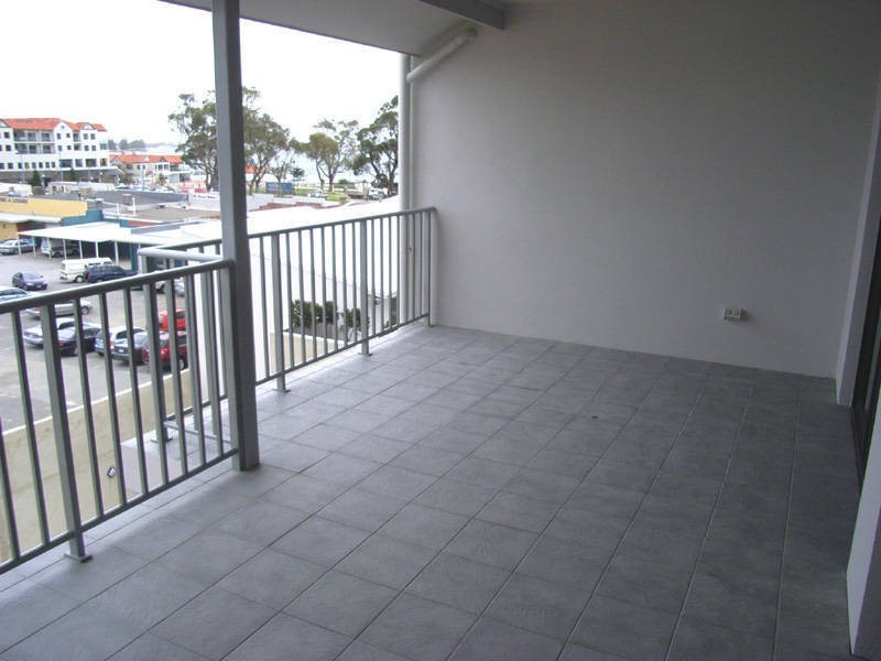 77/18-24 Kent Street, Rockingham WA 6168