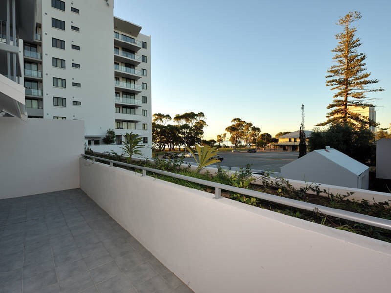 69/18-24 Kent Street, Rockingham WA 6168