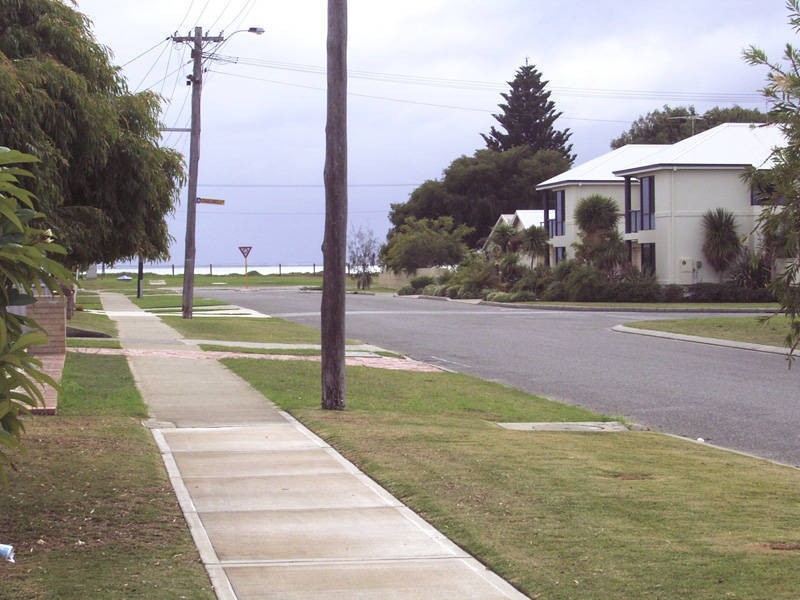 1/11 Bell Street, Rockingham WA 6168