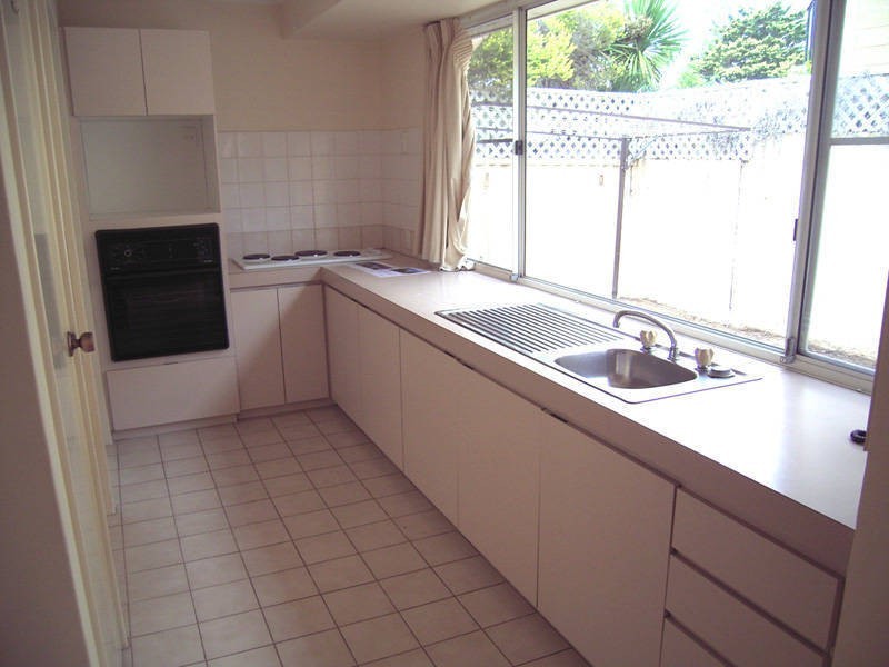 1/11 Bell Street, Rockingham WA 6168