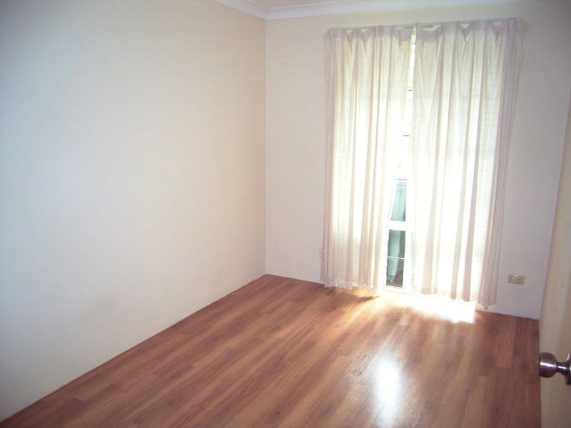 1/11 Bell Street, Rockingham WA 6168