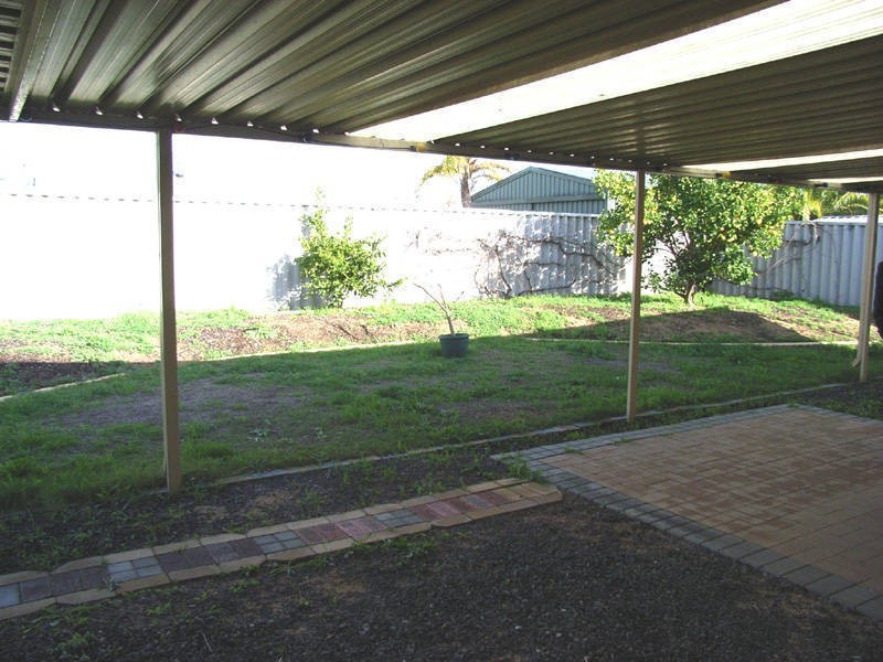 32 Grady Court, Waikiki WA 6169