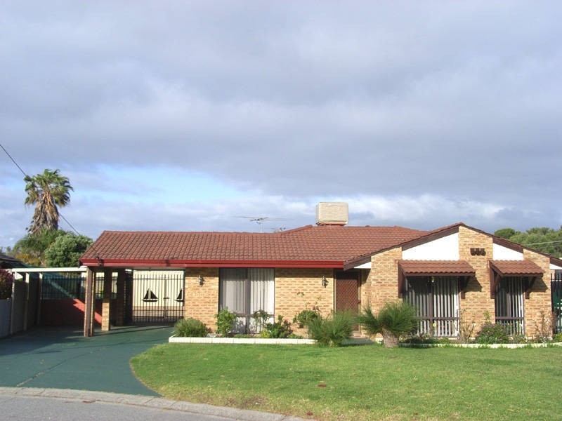 4 Foley Place, Rockingham WA 6168