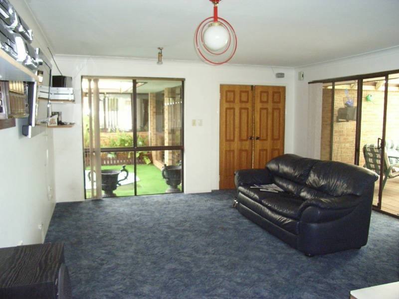 4 Foley Place, Rockingham WA 6168