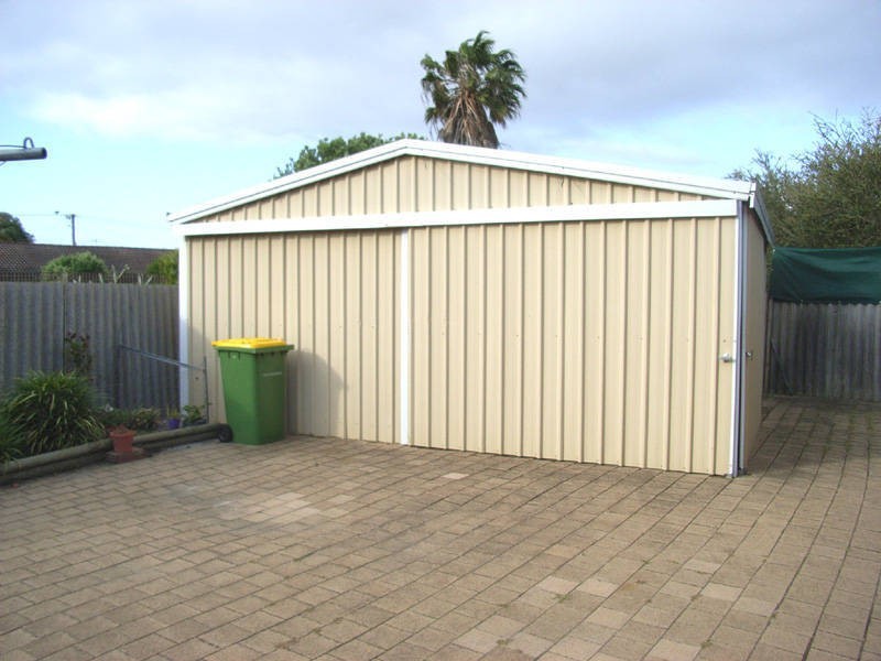 4 Foley Place, Rockingham WA 6168