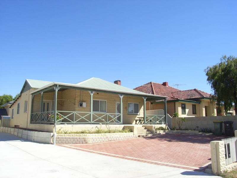 147 Parkin Street, Rockingham WA 6168