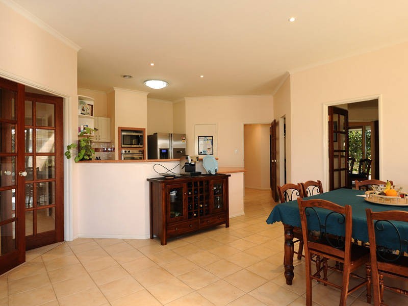 28 Bluefields Parkway, Port Kennedy WA 6172