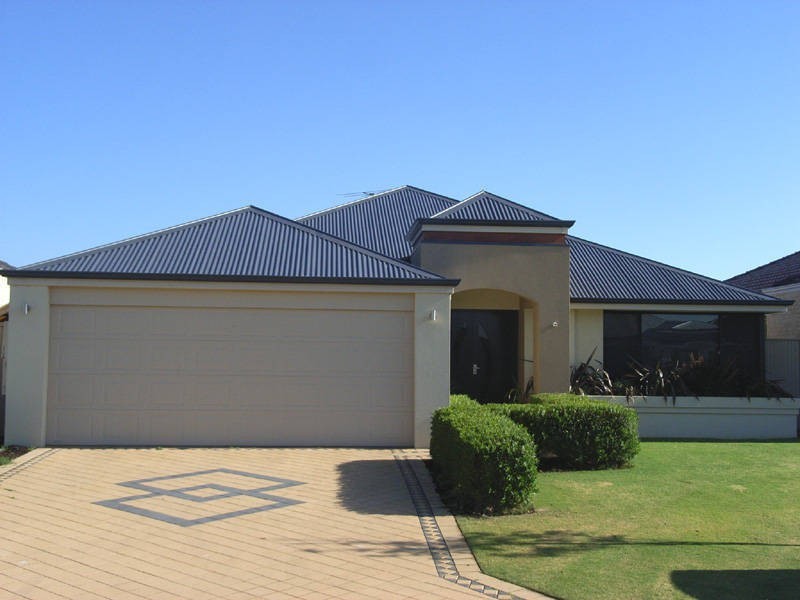 16 Coniston Bend, Waikiki WA 6169