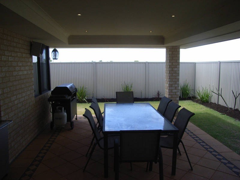 16 Coniston Bend, Waikiki WA 6169