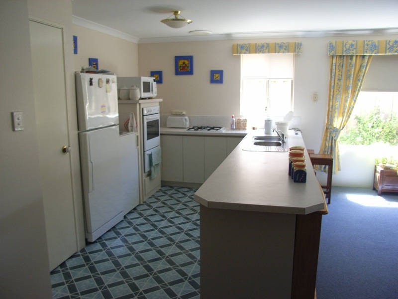 26 Rees Crescent, Rockingham WA 6168