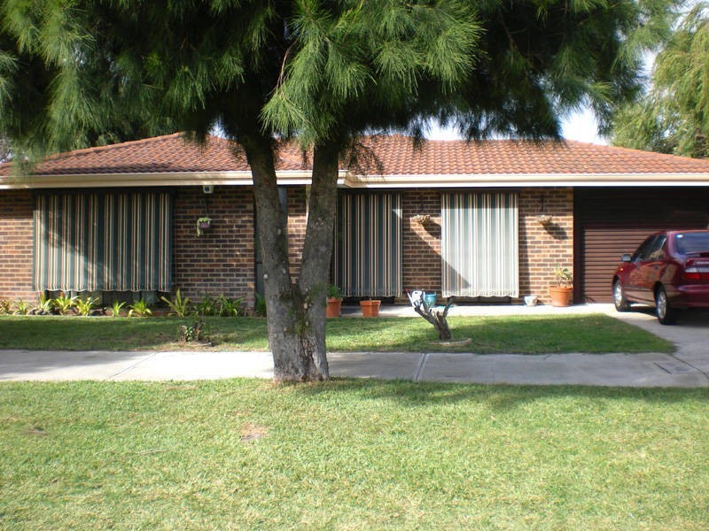 2 Solquest Way, Cooloongup WA 6168