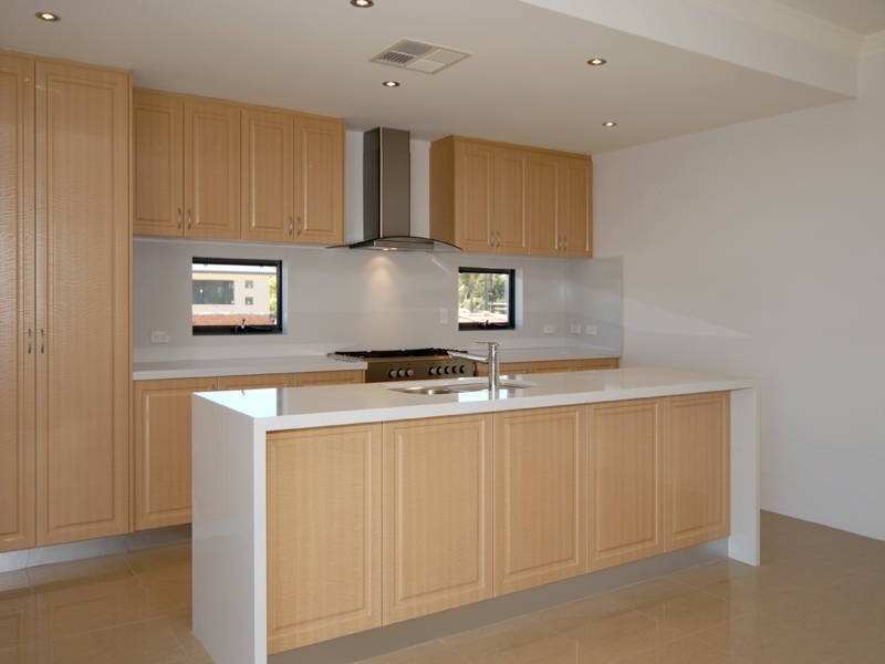 2/151 Rockingham Beach Road, Rockingham WA 6168