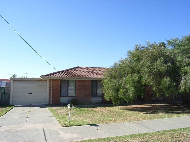 18 Jubilee Drive, Waikiki WA 6169