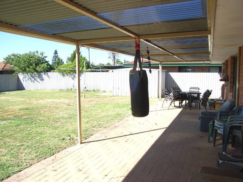 18 Jubilee Drive, Waikiki WA 6169