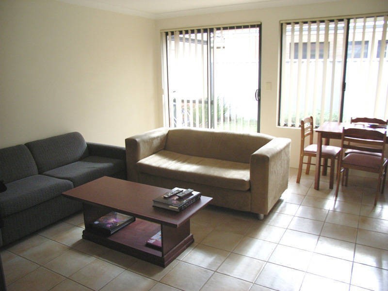 8/55 Moreton Crescent, Warnbro WA 6169